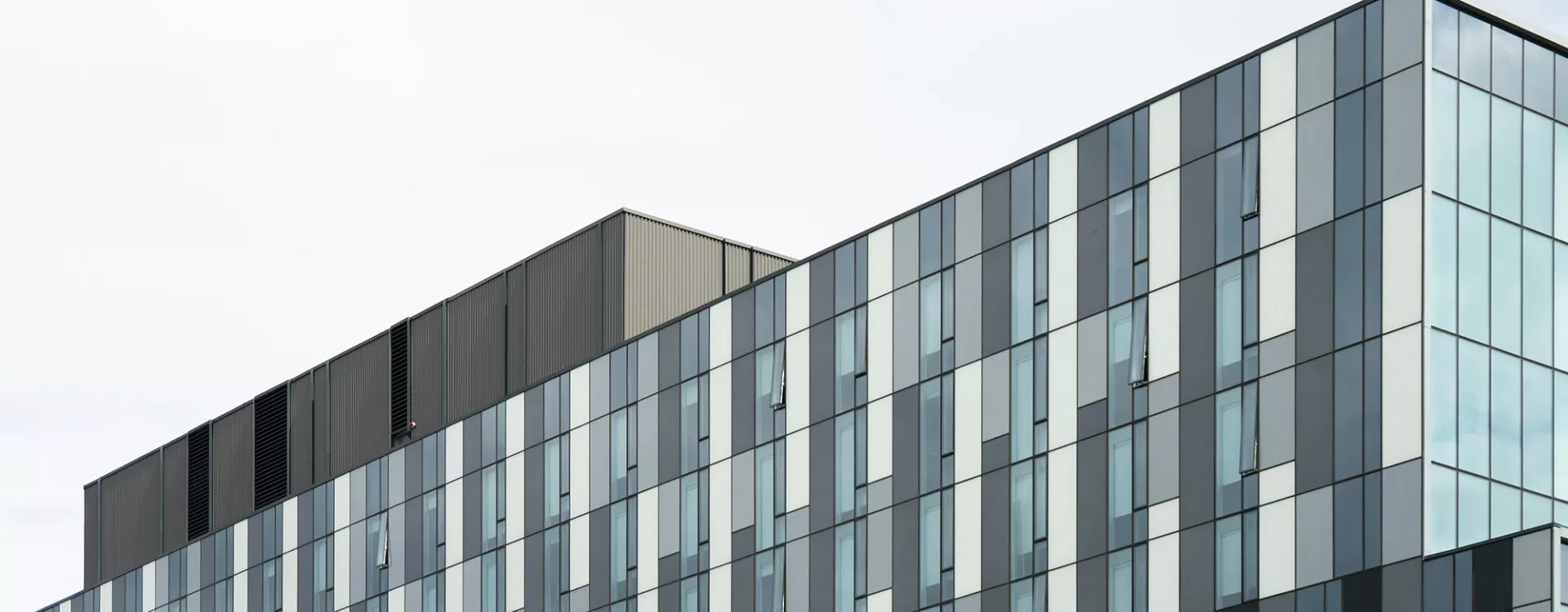 Gray/white building